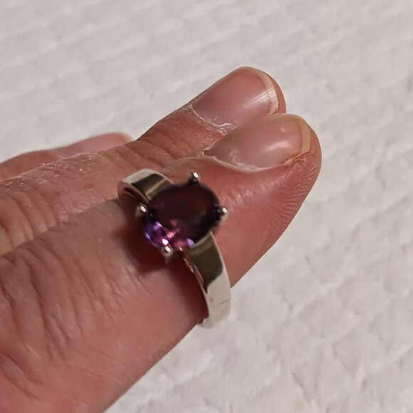 Purple Amethyst Silver Solitaire Fashion Ring Size 7 NWOT - Picture 13 of 16